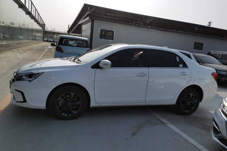 Used BYD Qin New Energy 2017 1.5T Luxury Model Left Side