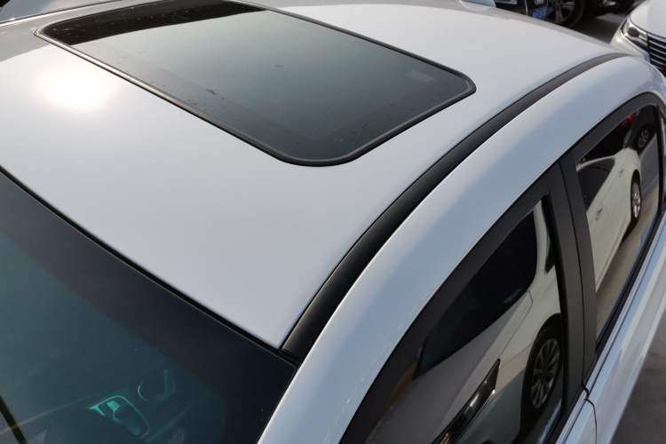 Used BYD Qin New Energy 2017 1.5T Luxury Model Roof