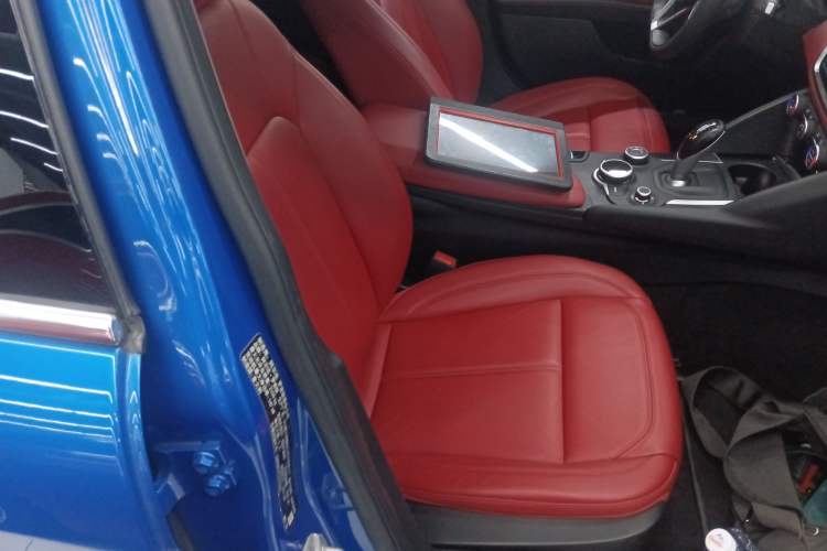 Used Alfa Romeo Giulia 2017 2.0T 200HP Luxury Edition