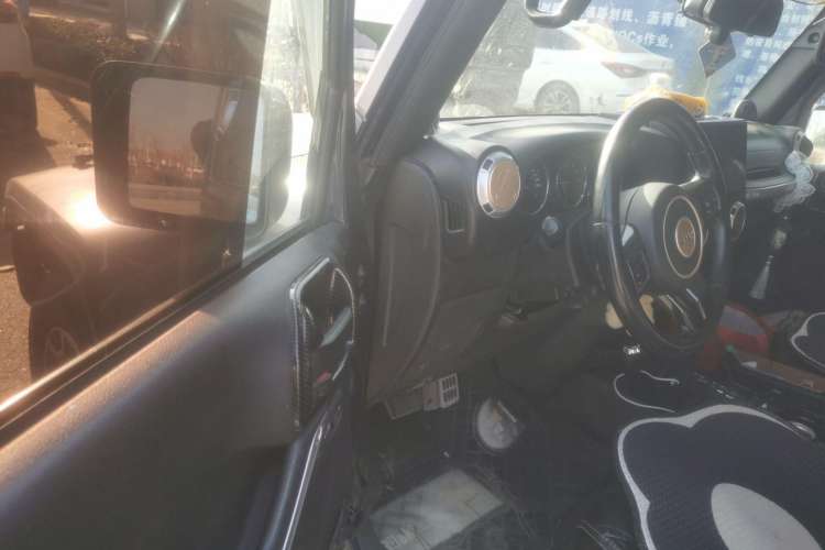 Used Jeep Wrangler 2013 3.6L Sahara Four-Door Edition
