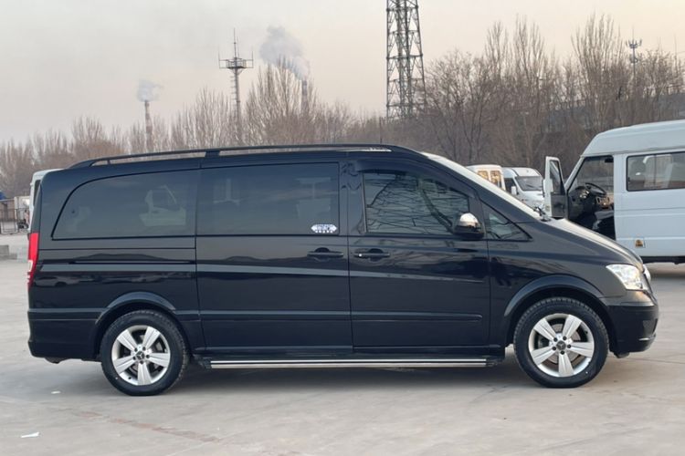 Used Mercedes-Benz Viano 2013 3.0L Navigator Edition
