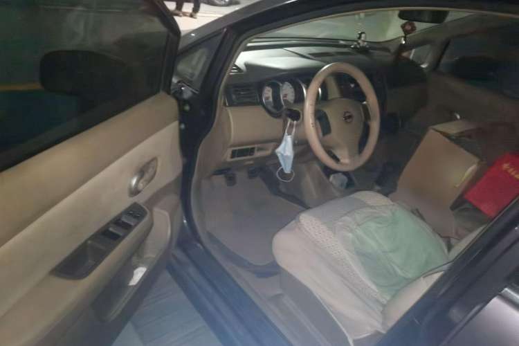 Used Nissan Tiida Sedan 2008 1.6L Manual Fashion Edition