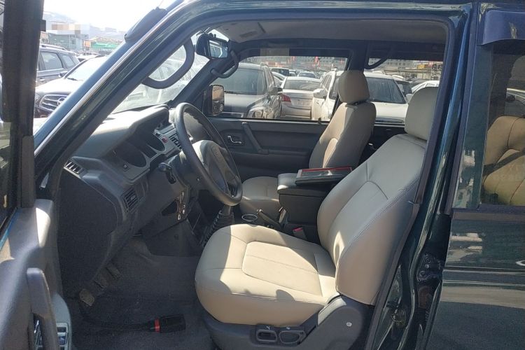 Used Leopaard Heijingang 2013 2.2L Manual Two-Wheel Drive Standard Version
