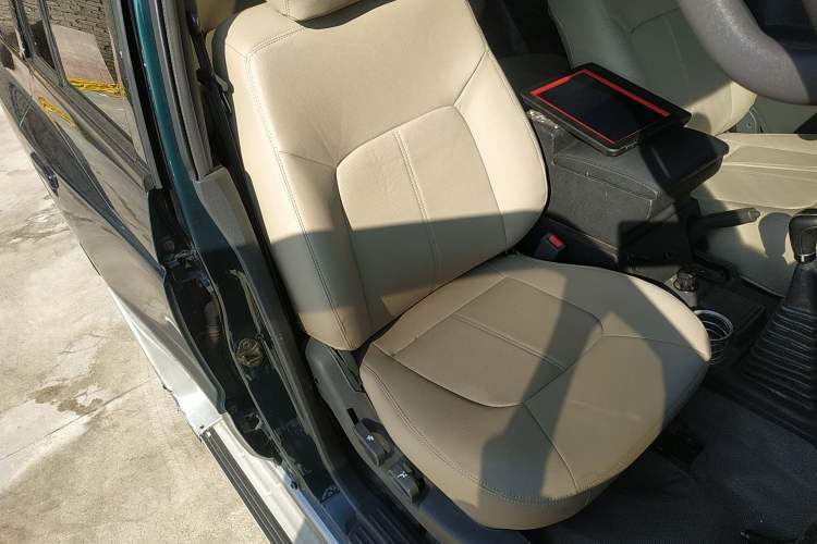 Used Leopaard Heijingang 2013 2.2L Manual Two-Wheel Drive Standard Version
