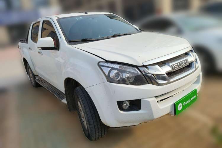 Used Isuzu D-MAX 2018 2.5T Four-Wheel Drive Base Version JE4D25Q5A
