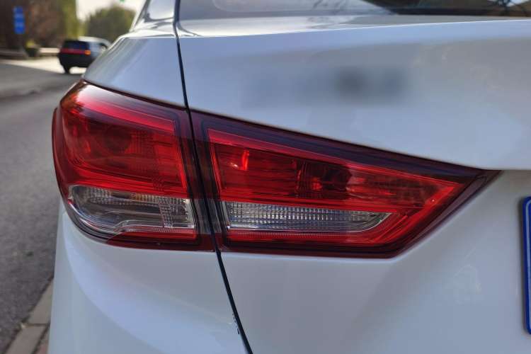 Used Changan Alsvin 2019 1.5L DCT Comfort Model China VI Standard
