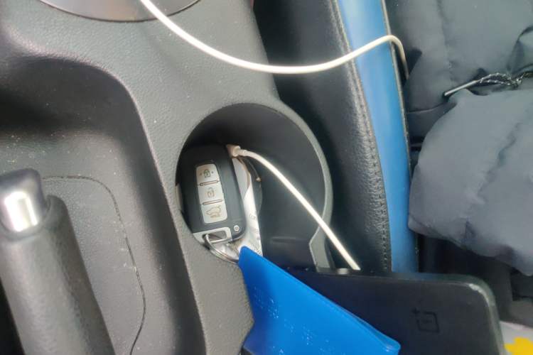 Used Hyundai Veloster 2012 1.6T Automatic Luxury Edition Vehicle Key