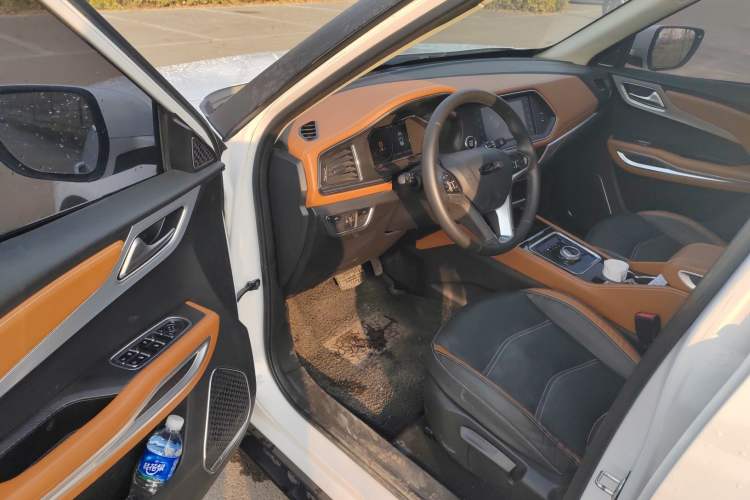 Used Zotye T300 2018 EV Deluxe Model Interior 2