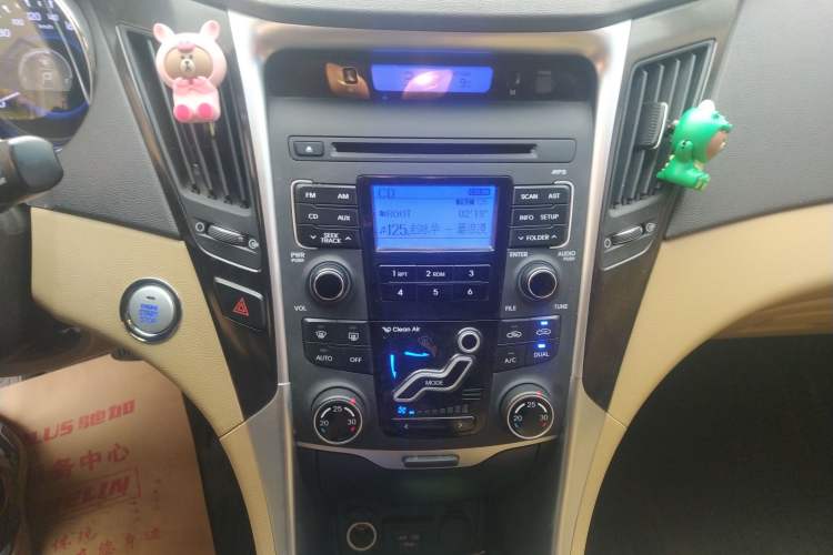 Used Hyundai Sonata 2011 2.0L Automatic Luxury Edition
