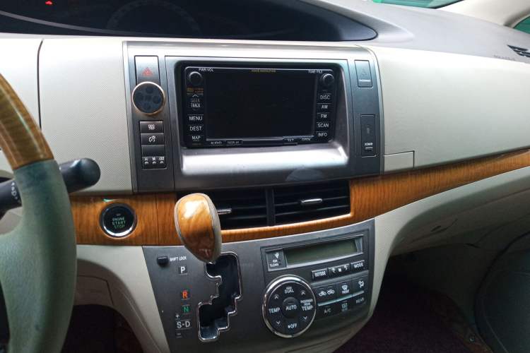 Used Toyota Previa 2006 2.4L 7-Seater Luxury Edition
