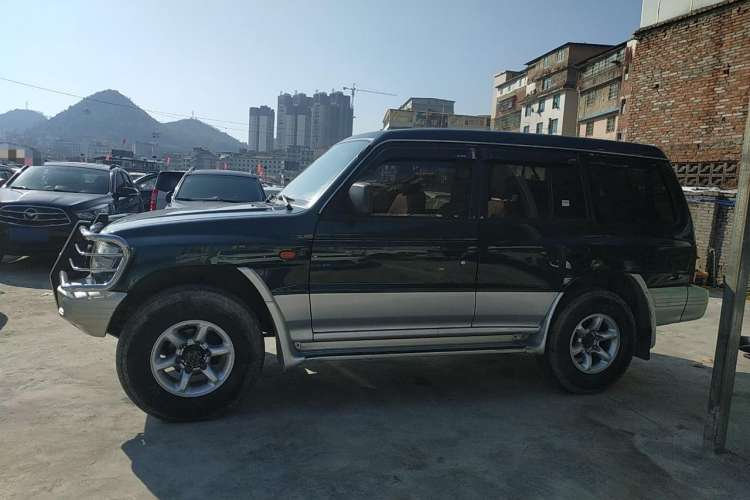 Used Leopaard Heijingang 2013 2.2L Manual Two-Wheel Drive Standard Version
