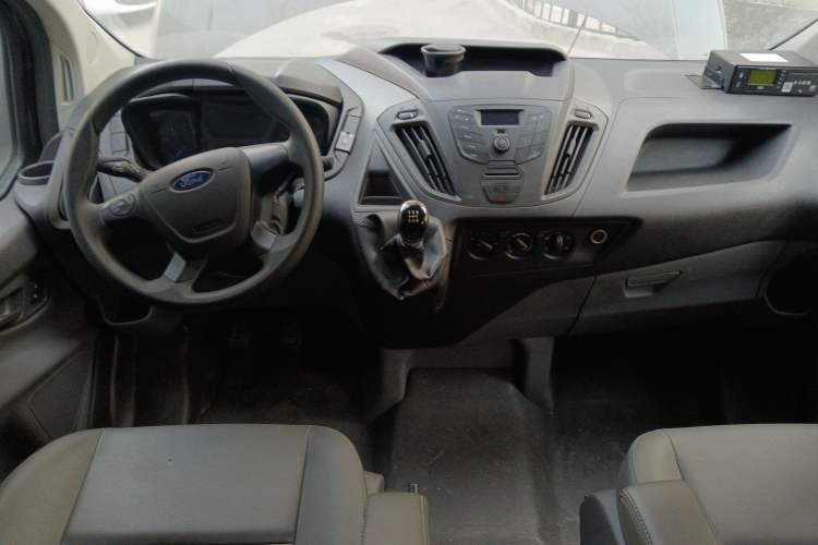 Used Ford Transit 2020 2.0T Gasoline Commercial & Travel Version Mid-Drive Mid-Roof 10–12 Seats China VI Standard