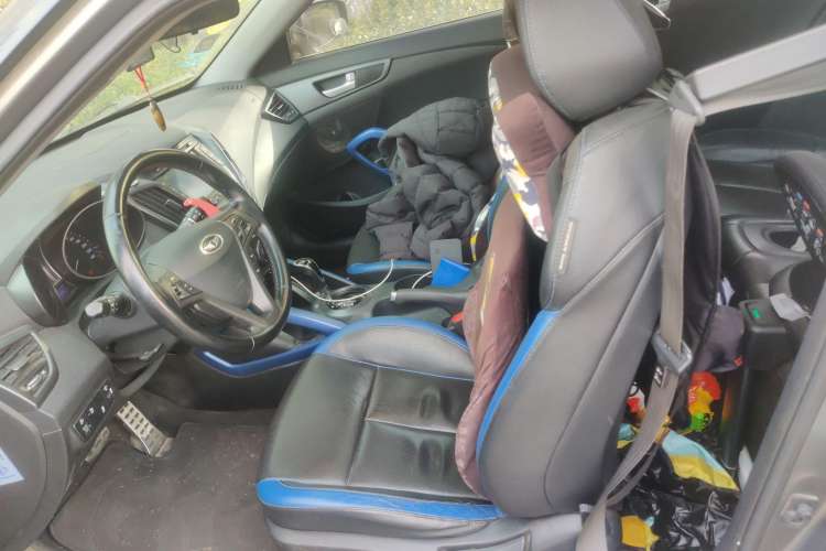 Used Hyundai Veloster 2012 1.6T Automatic Luxury Edition Left Front Seat