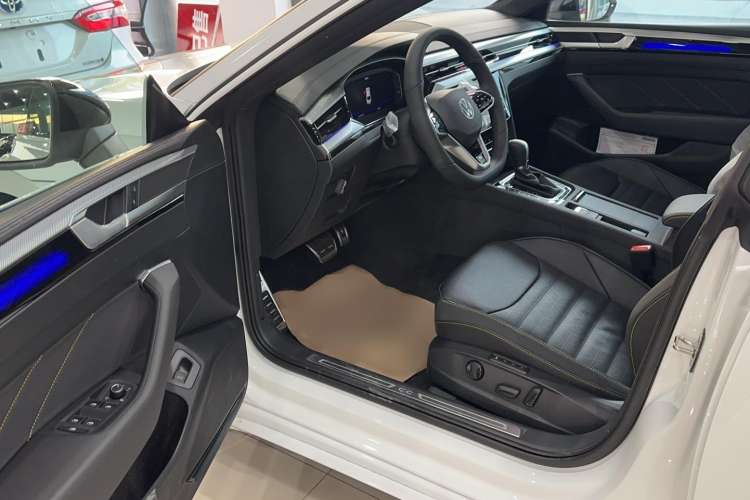 Used Volkswagen CC 2023 380TSI Striking Edition