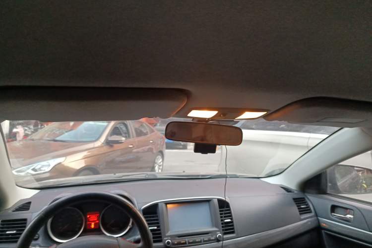 Used Mitsubishi Lancer EX 2011 Xiali Edition 2.0L Manual Comfort Model