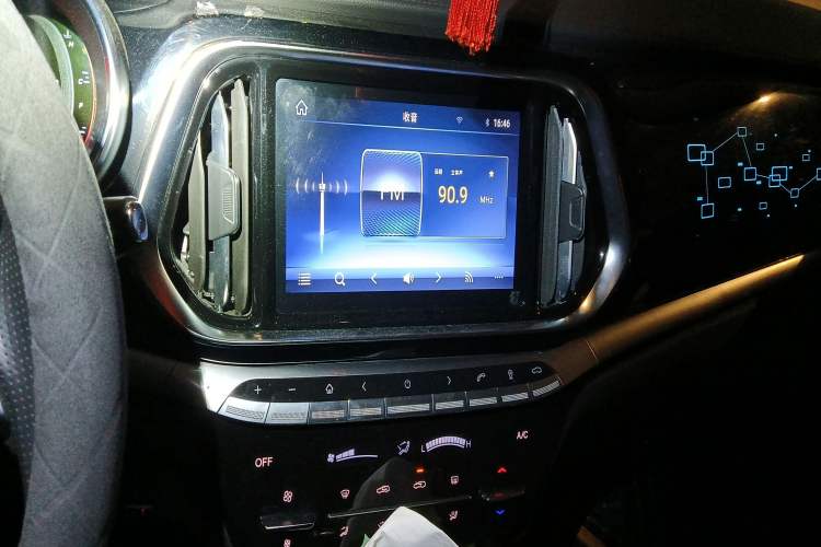 Used JETOUR X90 2019 1.5T Manual Smart Enjoyment Model 6 Seats China V Emission Standard
