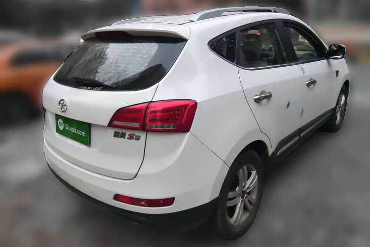 Used JAC Refine S5 2013 2.0L Manual Luxury Edition
