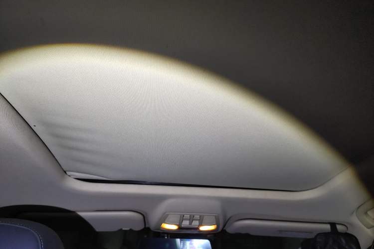 Used FAW Senya R9 2018 1.2T Automatic Luxury Smart Edition
