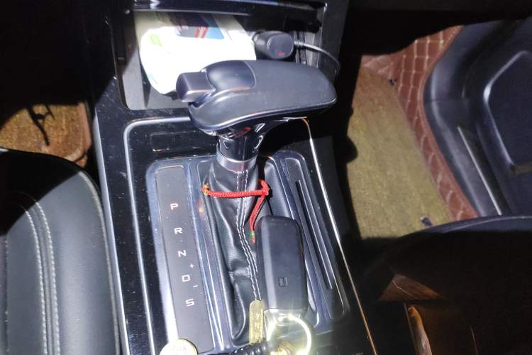 Used FAW Senya R9 2018 1.2T Automatic Luxury Smart Edition
