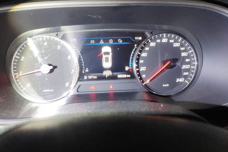 Used FAW Senya R9 2018 1.2T Automatic Luxury Smart Edition
