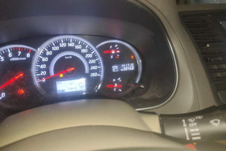 Used Nissan Teana 2011 2.0L XL Comfort Edition Odometer Close Up
