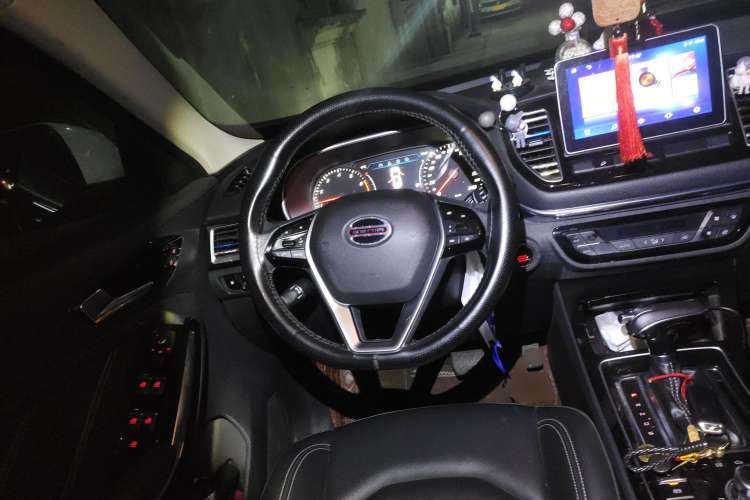 Used FAW Senya R9 2018 1.2T Automatic Luxury Smart Edition
