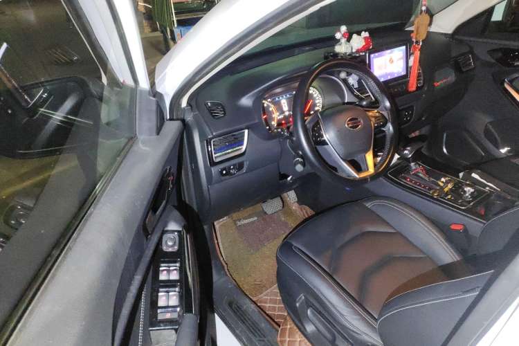 Used FAW Senya R9 2018 1.2T Automatic Luxury Smart Edition
