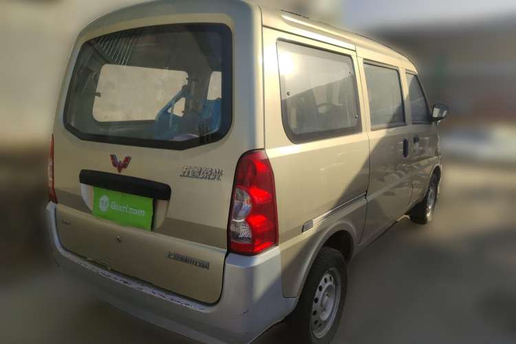 Used Wuling Rongguang 2011 1.2L Base Version
