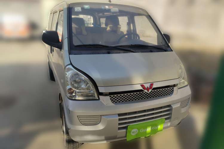 Used Wuling Rongguang 2011 1.2L Base Version
