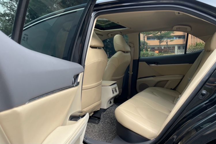 Used Toyota Camry 2022 Dual-Engine 2.5 HE Elite PLUS Edition