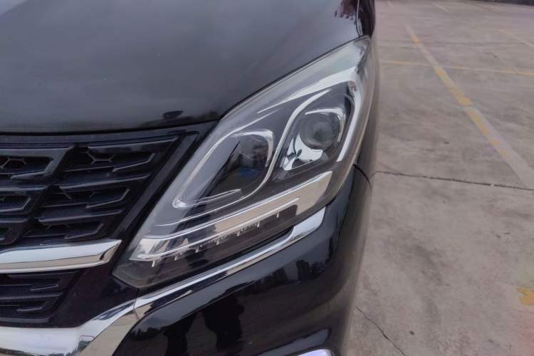 Used FORTHING M6 2019 1.5T Manual Long-Wheelbase Luxury 7-Seater