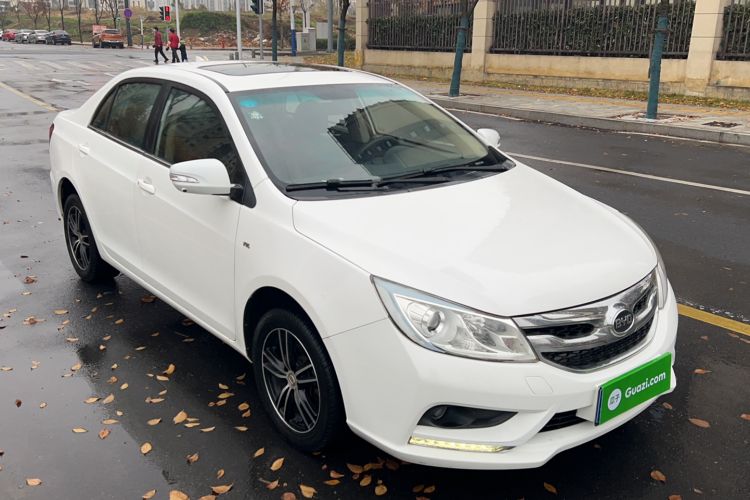 Used BYD Surui 2015 Revised Version 1.5L Manual Luxury Edition
