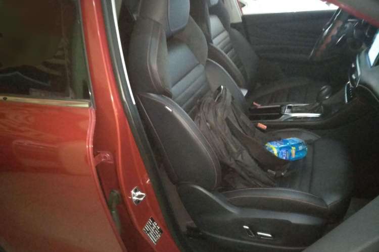 Used MG HS 2018 20T Automatic Two-Wheel Drive Hormone Passion Edition China V Standard
