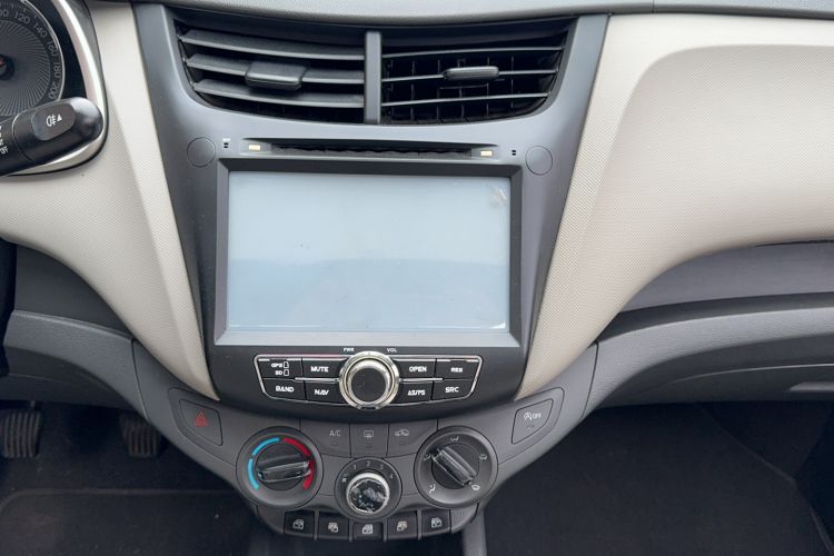 Used Chevrolet Sail 2015 Sail 3 1.5L Manual with Ideal Sunroof Edition