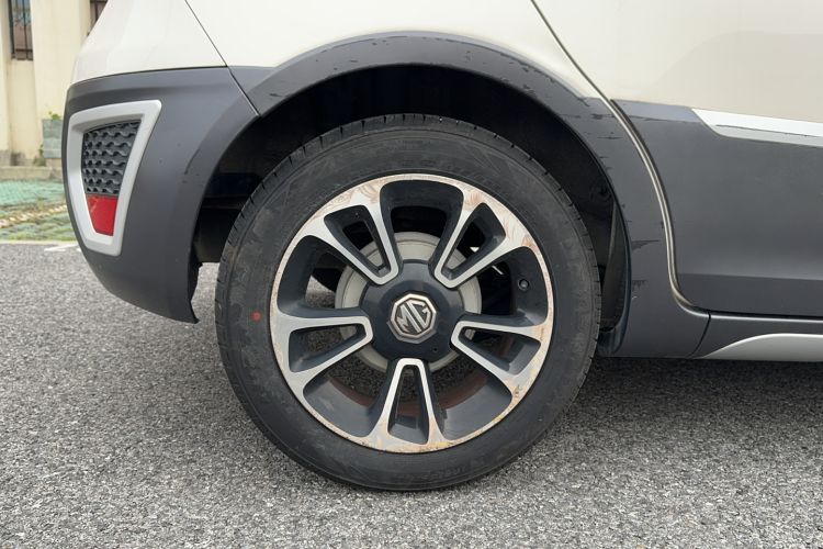 Used MG 3SW 2015 1.5L AMT Elite Model
