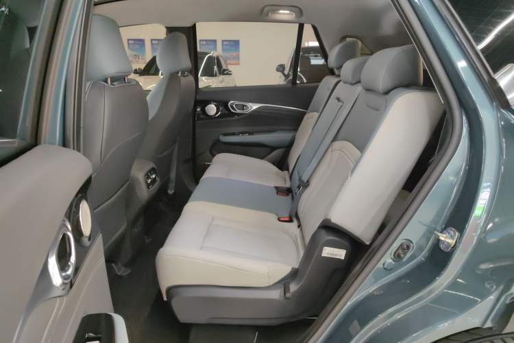 Used AION V 2023 Plus 70 Smart Enjoyment Seven-Seater Edition Ternary Lithium