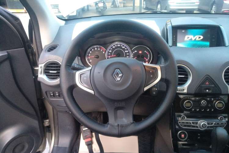 Used Renault Koleos 2014 2.5L Two-Wheel Drive Comfort Edition
