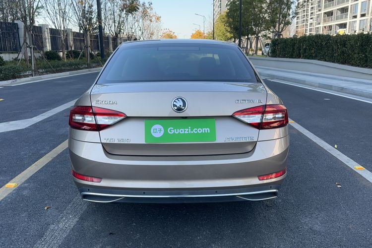 Used Skoda Octavia 2018 TSI230 DSG Luxury Edition
