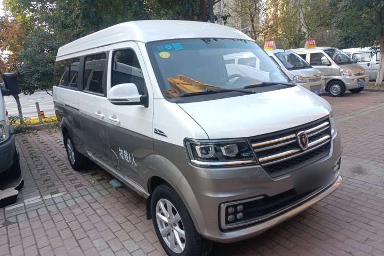 Used Jinbei New Hiace S 2021 1.6L Business Central Air-Conditioned Coach China VI Standard SWD16M
