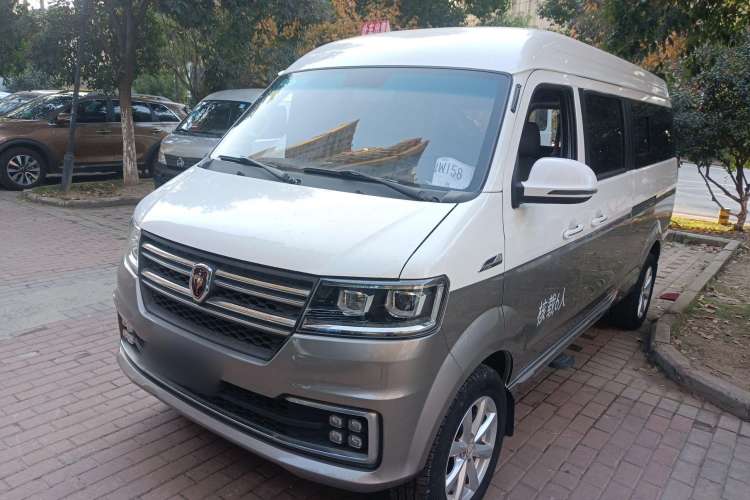 Used Jinbei New Hiace S 2021 1.6L Business Central Air-Conditioned Coach China VI Standard SWD16M
