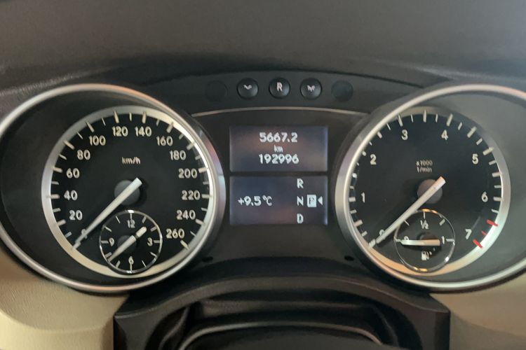 Used Mercedes-Benz R-Class 2011 R 350 L 4MATIC