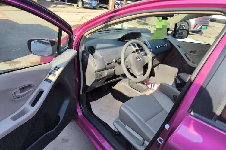 Used Toyota Yaris 2011 1.6E Automatic Charm Edition
