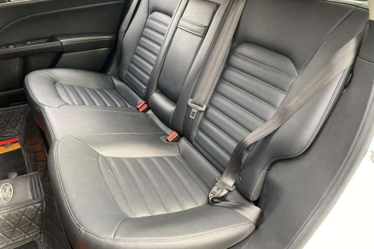 Used Ford Mondeo New Energy 2018 2.0 PHEV Smart-Controlled Fashion Edition China V Standard
