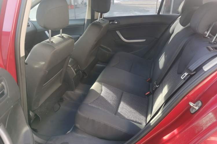 Used Peugeot 408 2011 2.0L Manual Comfort Edition
