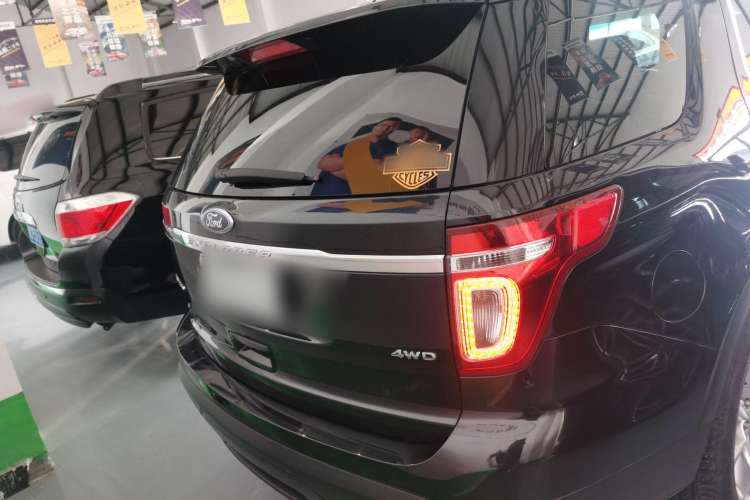 Used Ford Explorer 2013 3.5L Deluxe Model
