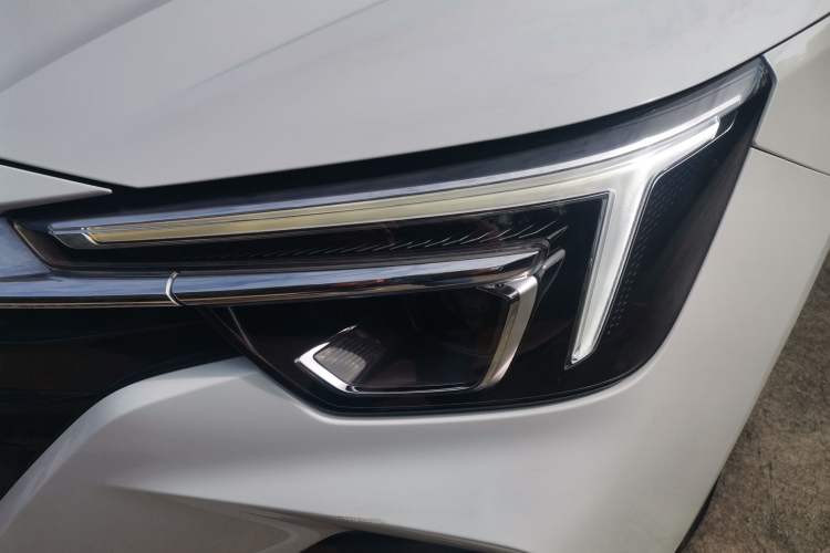 Used Roewe i6 MAX New Energy 2021 EV 500 Skyroof Deluxe Edition