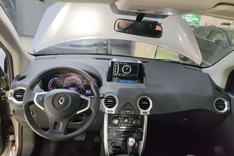 Used Renault Koleos 2014 2.0L Two-Wheel Drive Fashion Edition
