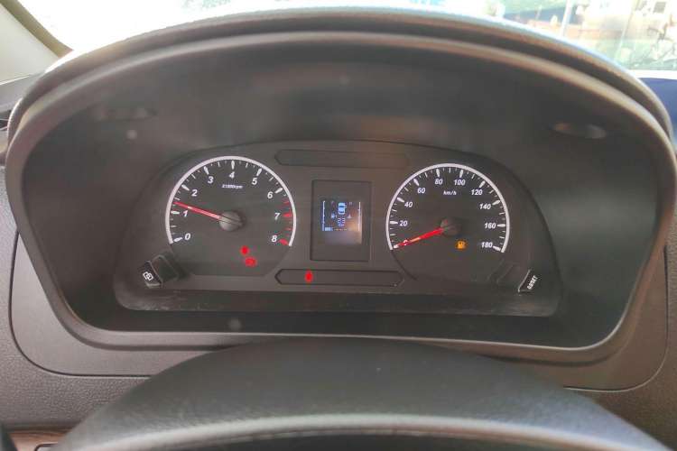 Used FORTHING Lingzhi PLUS 2021 2.0L Manual Comfort Version 7 Seats
