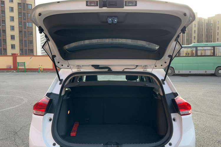 Used Chevrolet Trax 2019 Redline 335T CVT Luxury Edition China VI Standard