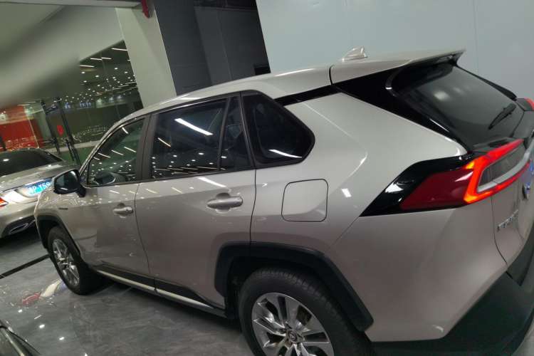 Used Toyota Wildlander 2020 Dual-Engine 2.5L E-CVT Two-Wheel Drive Luxury Edition
